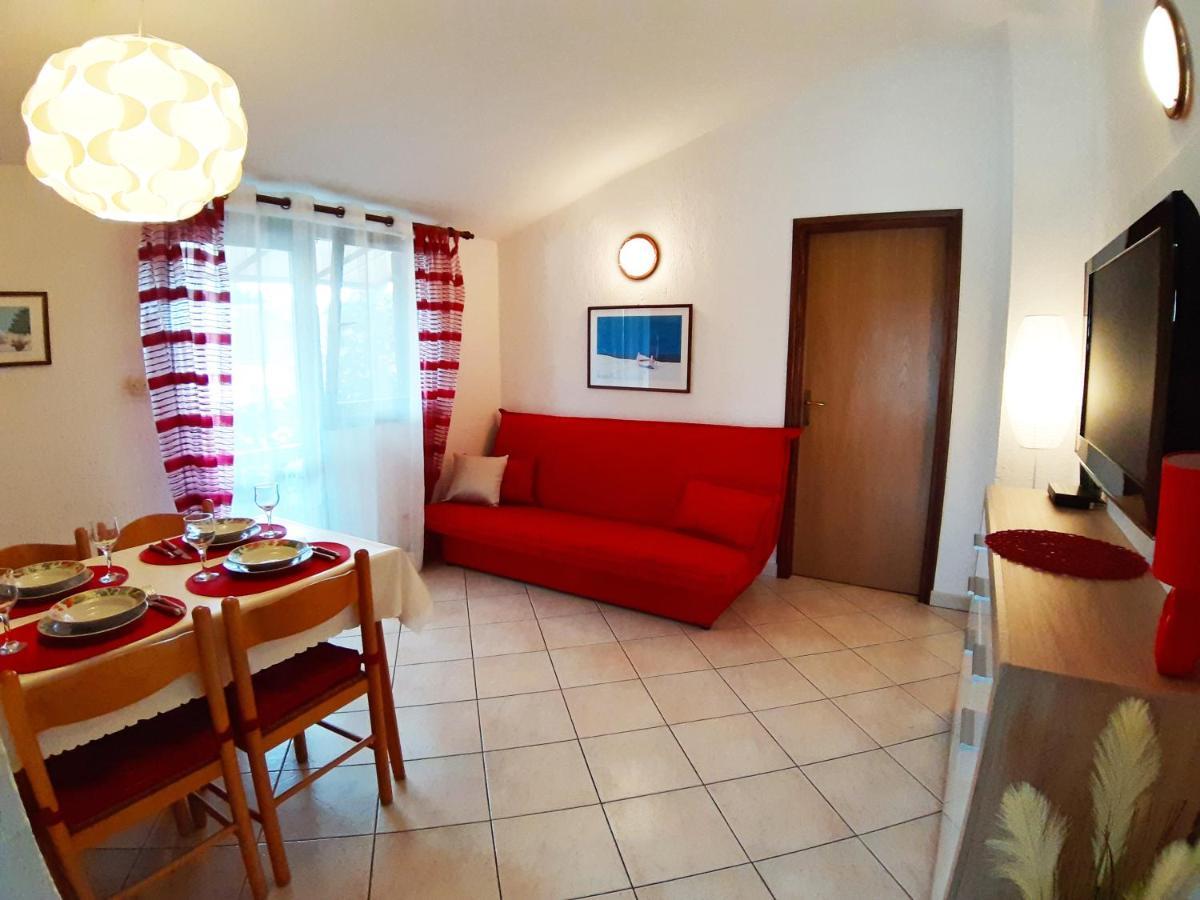 Apartments Zrinka 793 بوريتش المظهر الخارجي الصورة