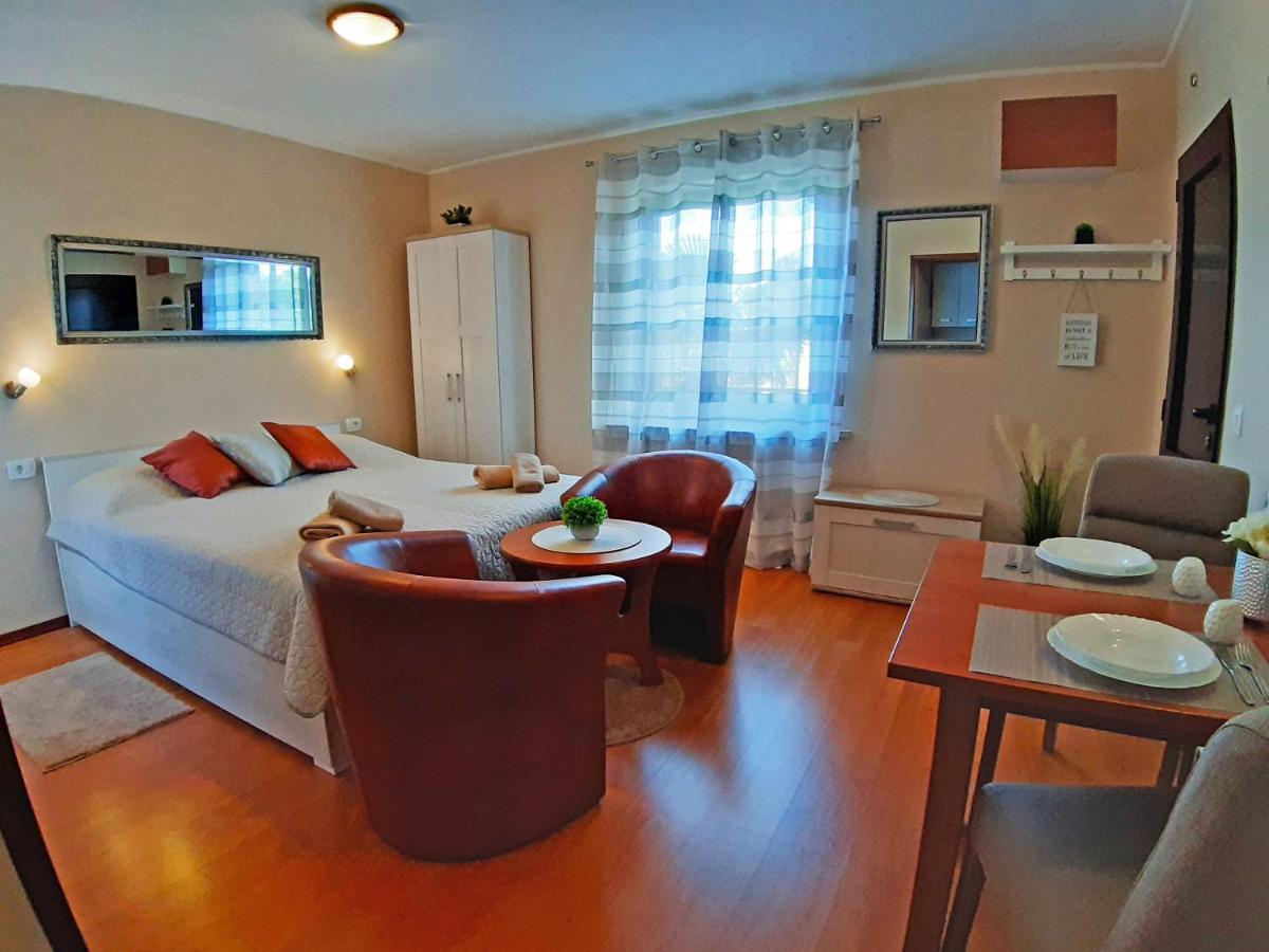 Apartments Zrinka 793 بوريتش المظهر الخارجي الصورة